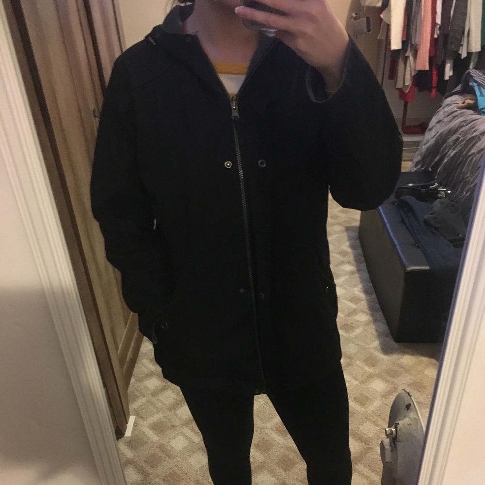 Insulated rain resistant coat